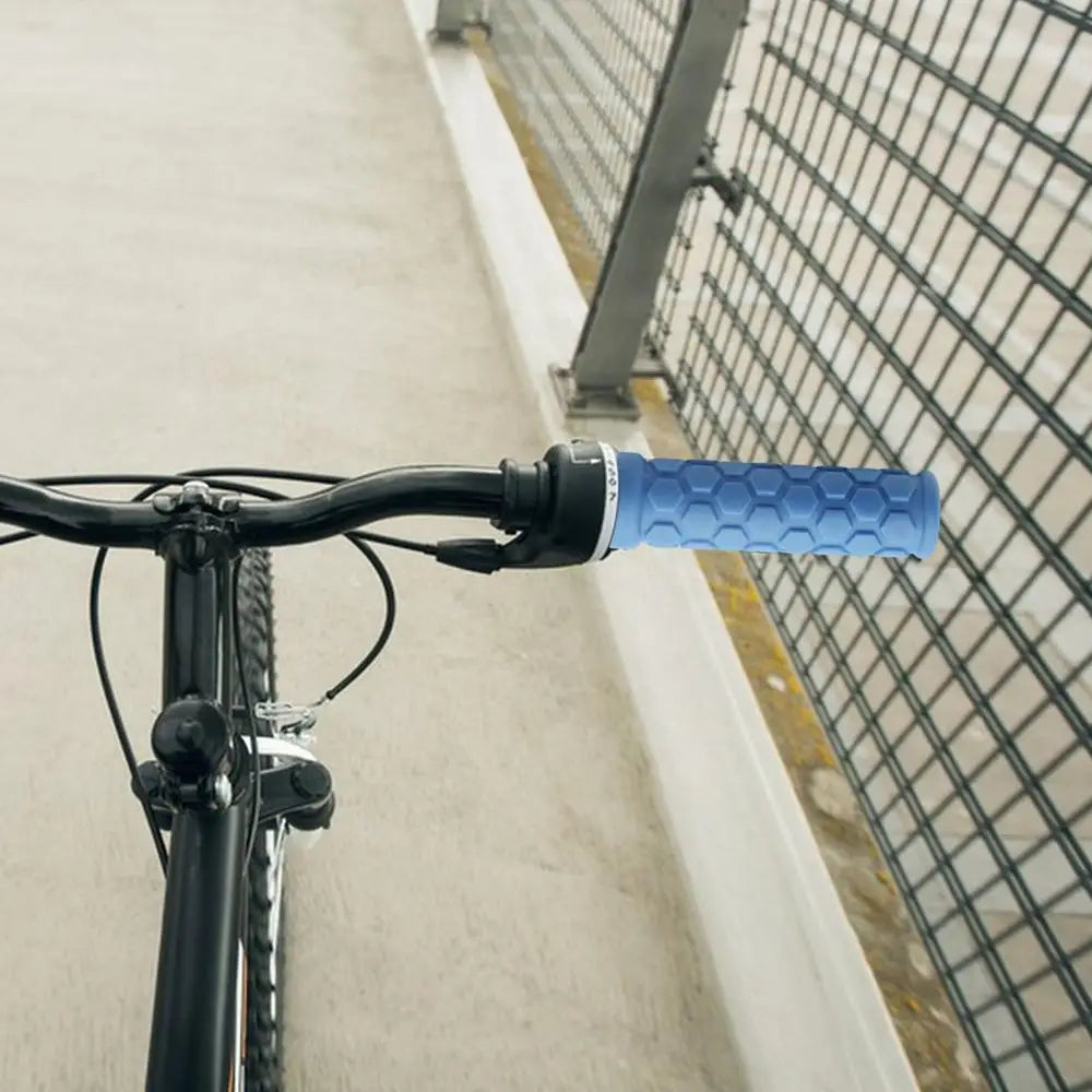 Anti-slip handlebars Bicycle handlebar replacement parts Mountain bike shock-absorbing handlebars Bicycle durable parts